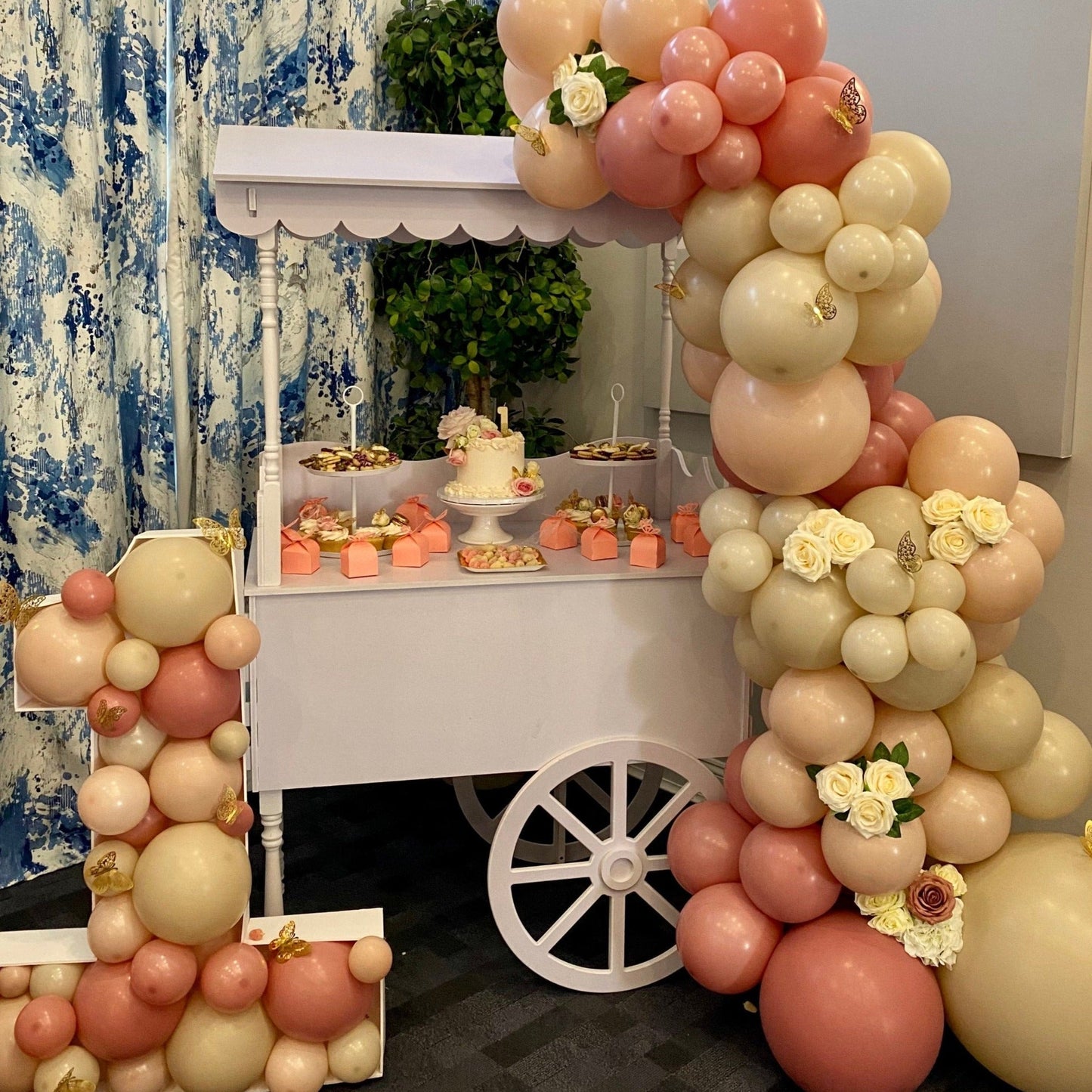 Large Fancy Sweet Cart, stunning at your party cart decoration!