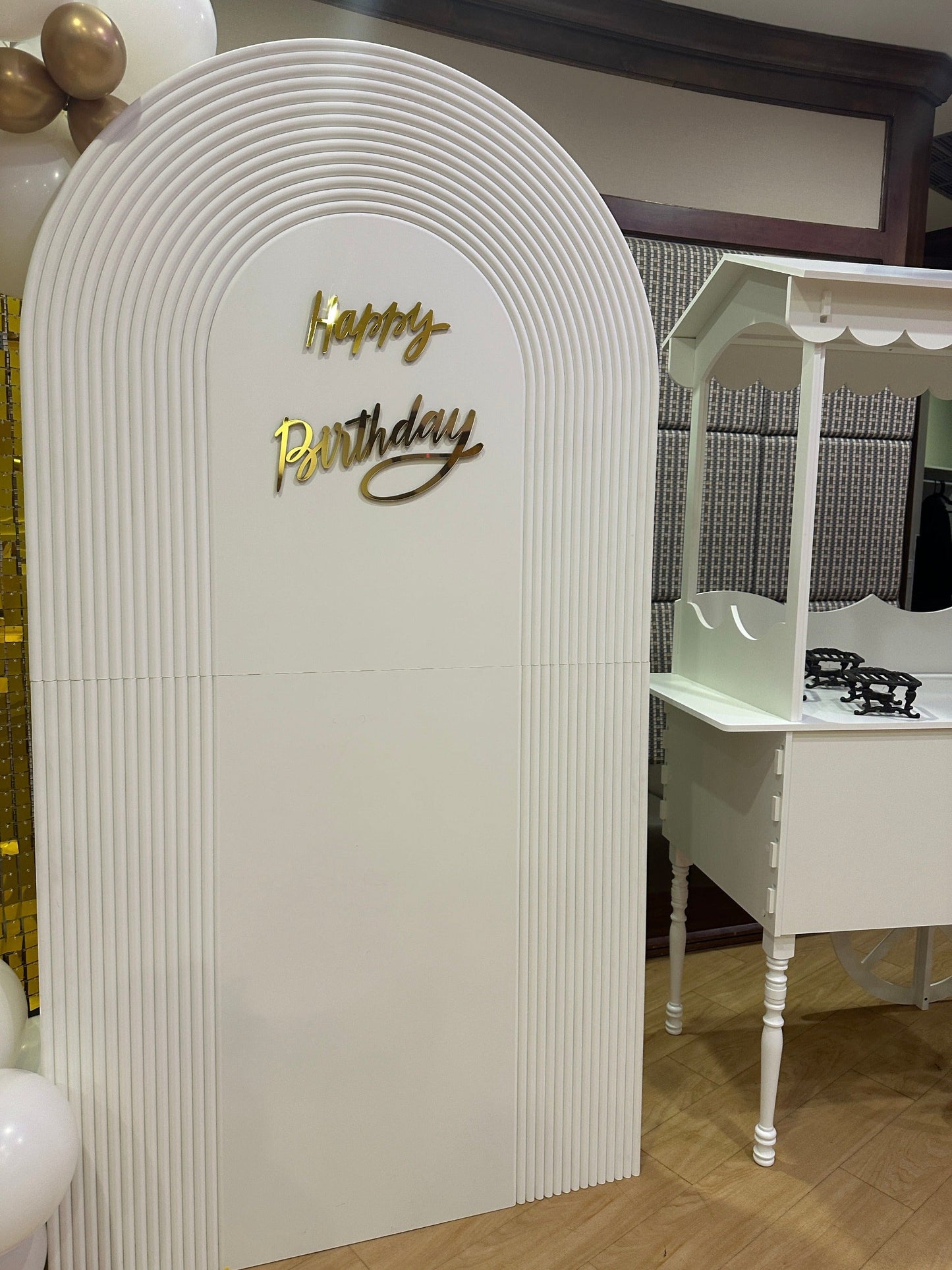 White Arc Foldable Backdrop For Sale