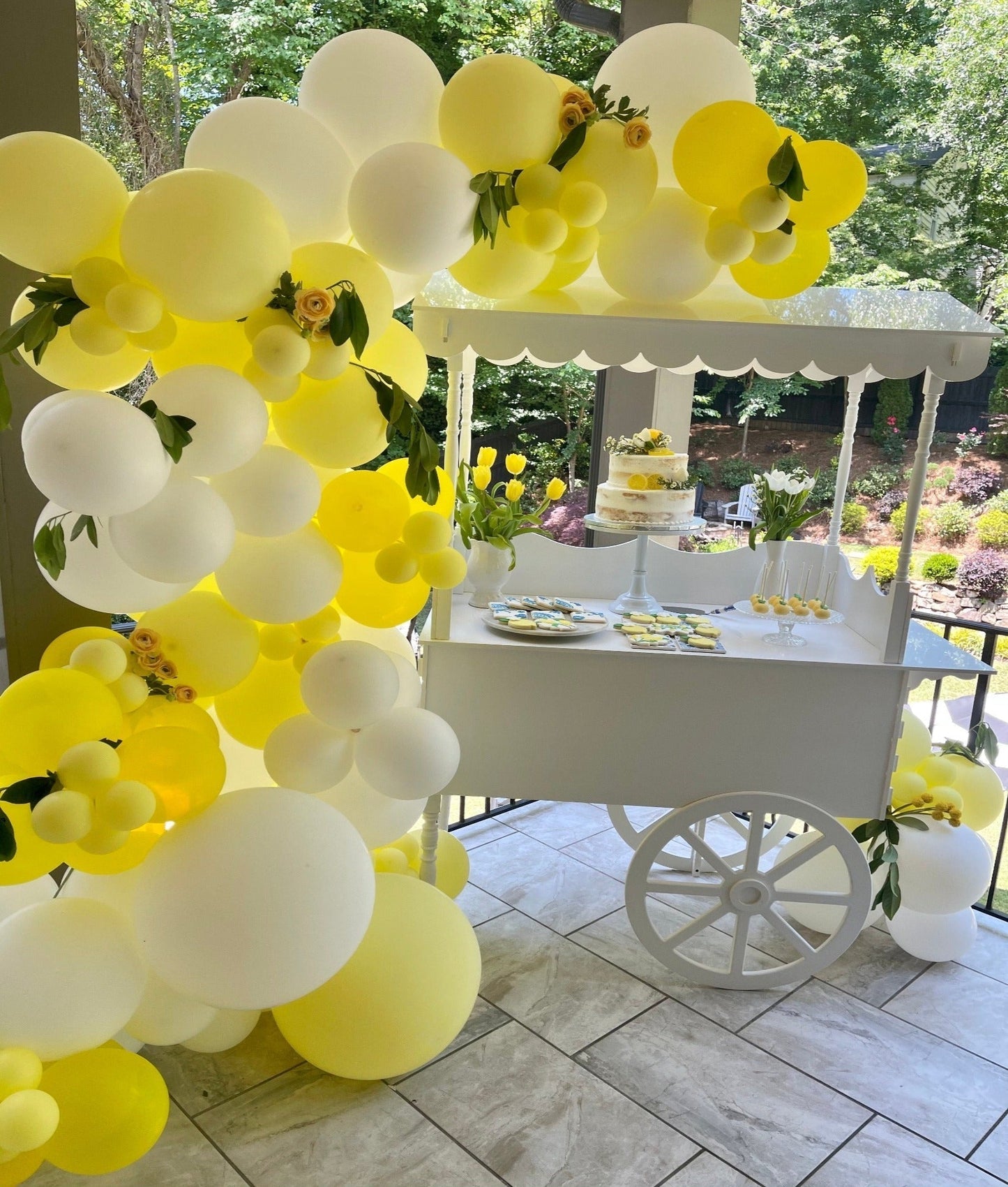 Large Fancy Sweet Cart, stunning at your party cart decoration!