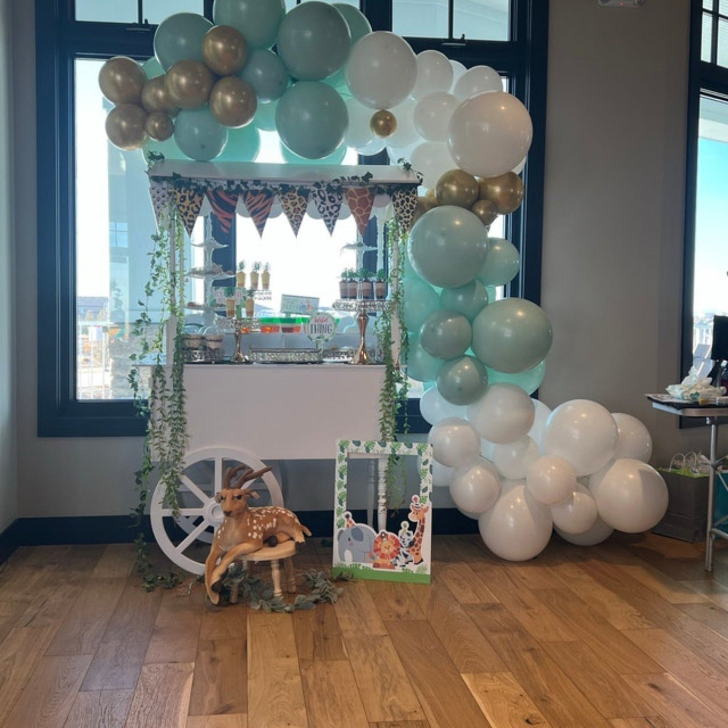 Large Fancy Sweet Cart, stunning at your party cart decoration!