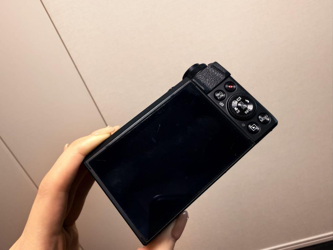 Canon PowerShot G7 X Mark II Digital Camera With 128gb sd card