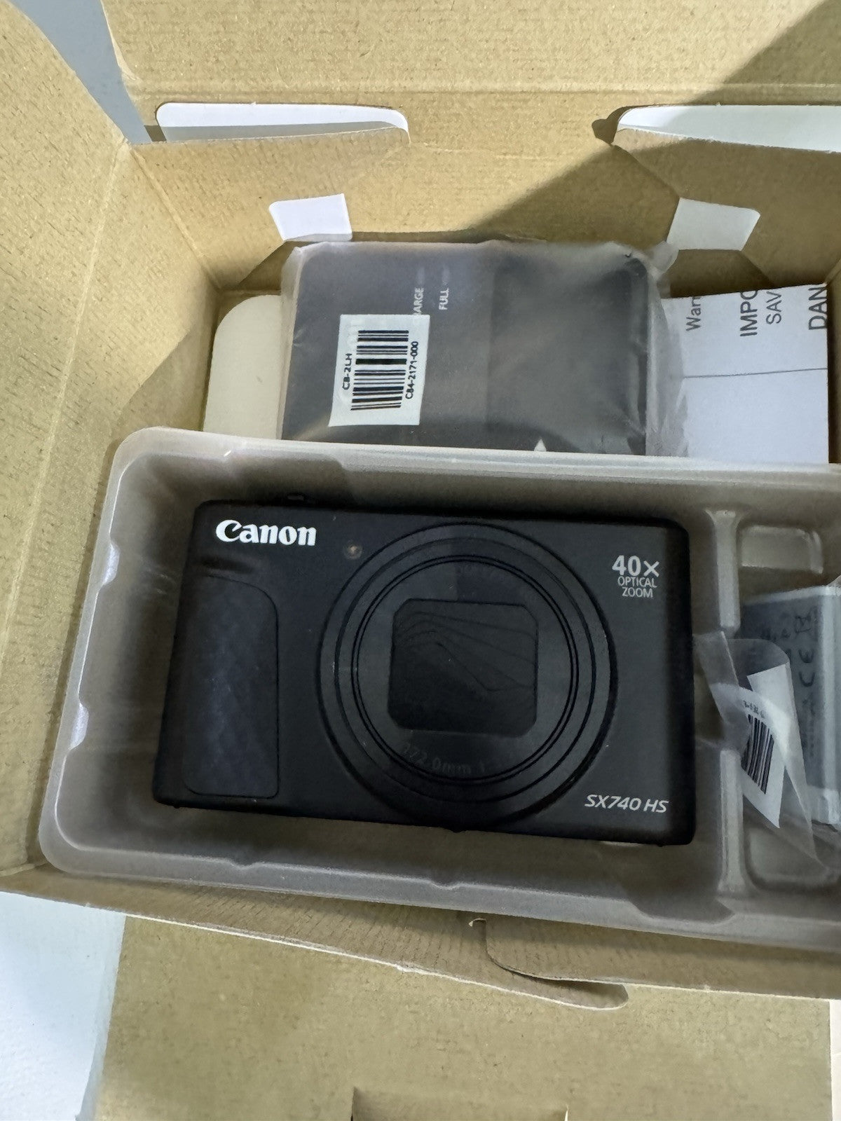 Canon PowerShot SX740 HS 20.3MP 4K Digital Camera 40x Optical Zoom Wi-Fi Black wITH 128gb sd card