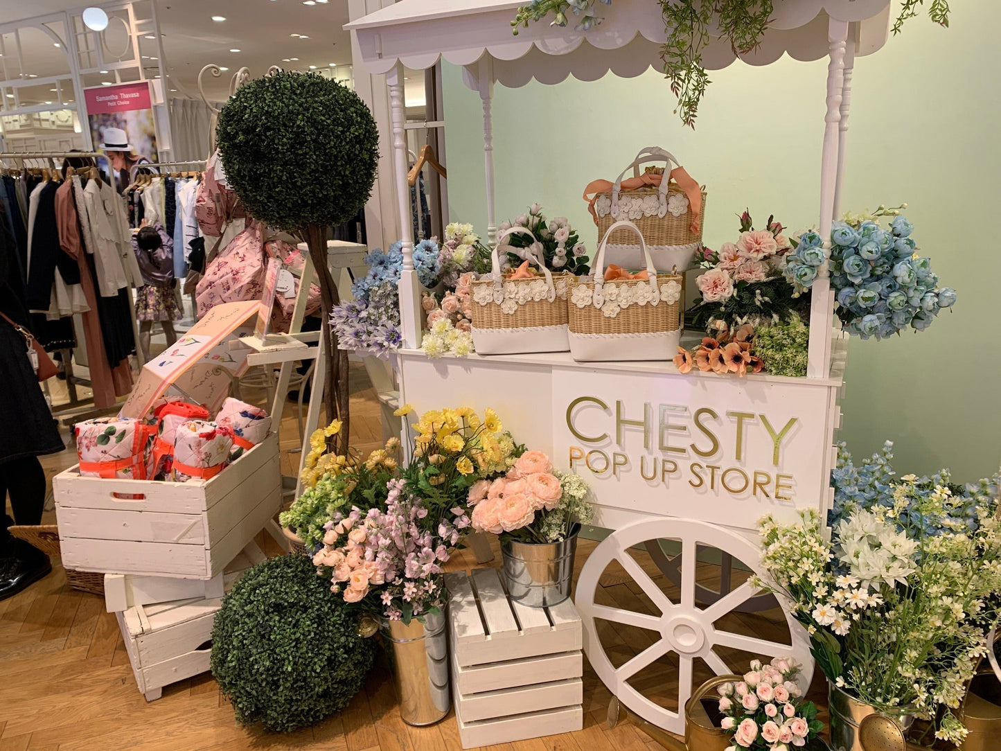 Large Fancy Sweet Cart, stunning at your party cart decoration!